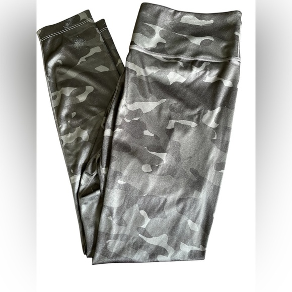 Nike Dri-Fit One Black and Gray Camo Leggings XL - Picture 5 of 8